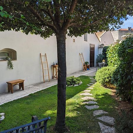 ベルナルダ Borgo San Gaetano Bed & Breakfast エクステリア 写真