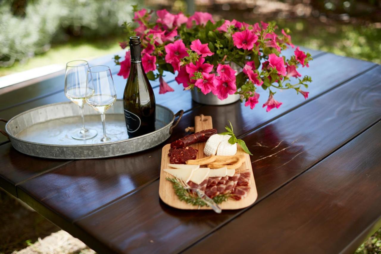 ベルナルダ Borgo San Gaetano Bed & Breakfast エクステリア 写真