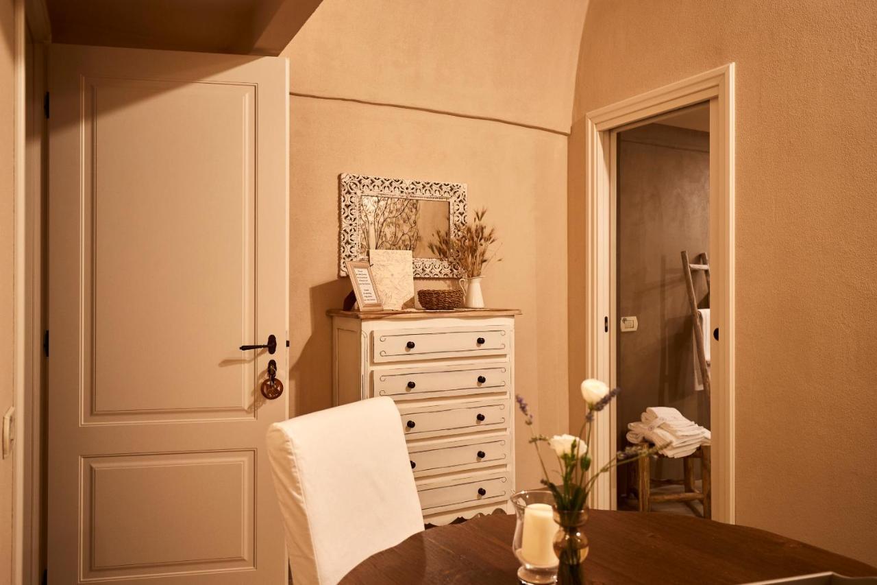 ベルナルダ Borgo San Gaetano Bed & Breakfast エクステリア 写真