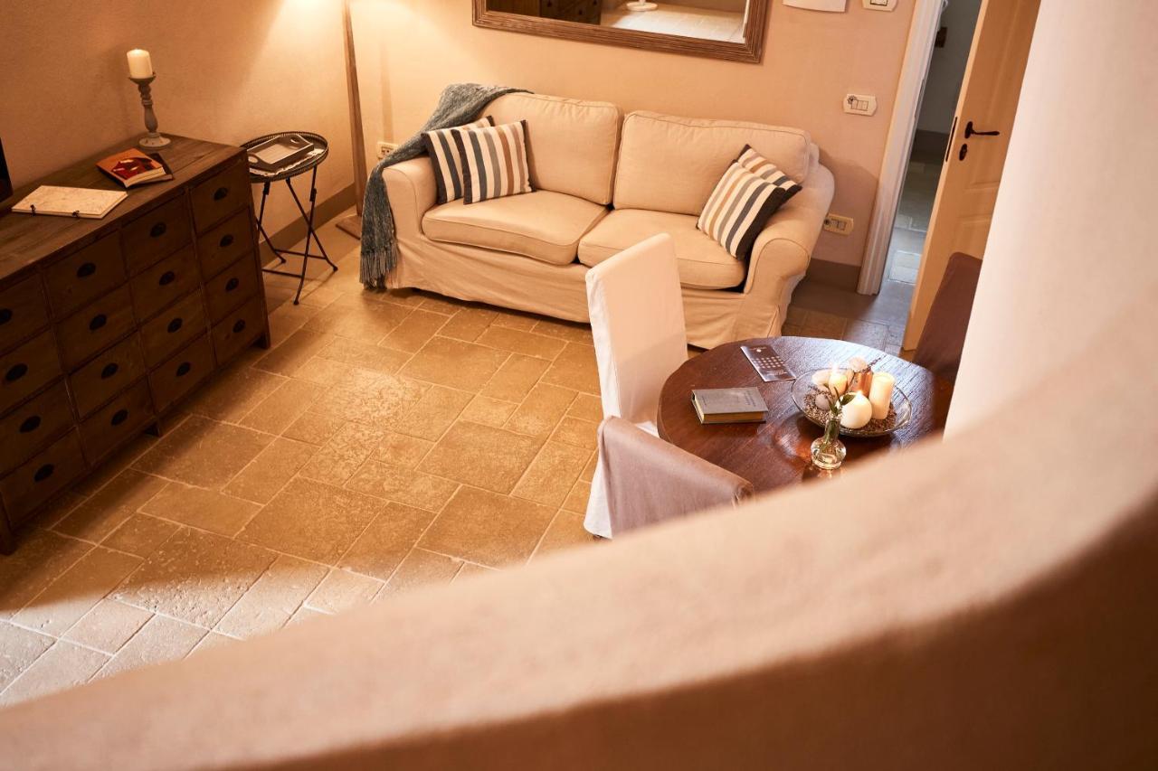 ベルナルダ Borgo San Gaetano Bed & Breakfast エクステリア 写真