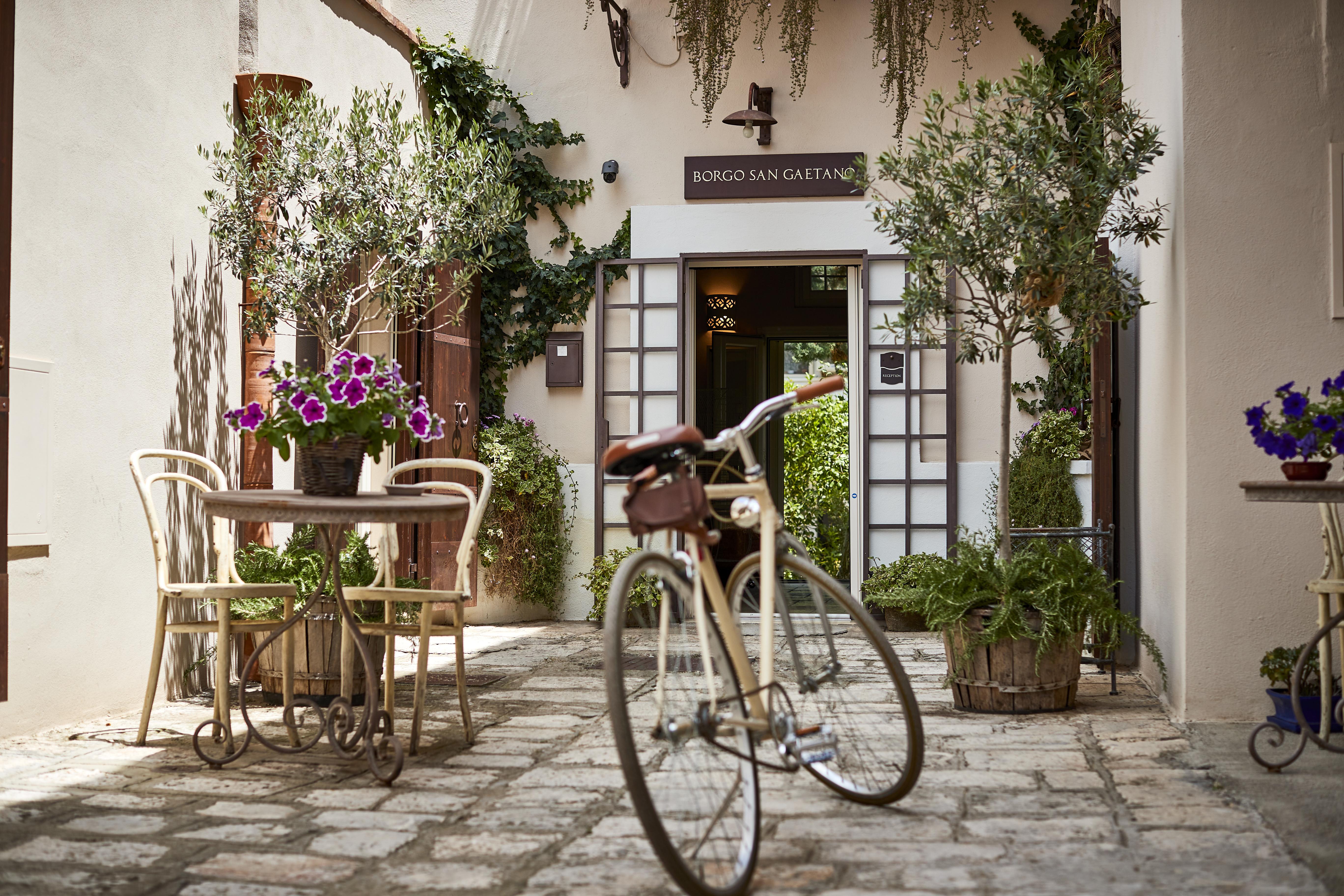 ベルナルダ Borgo San Gaetano Bed & Breakfast エクステリア 写真
