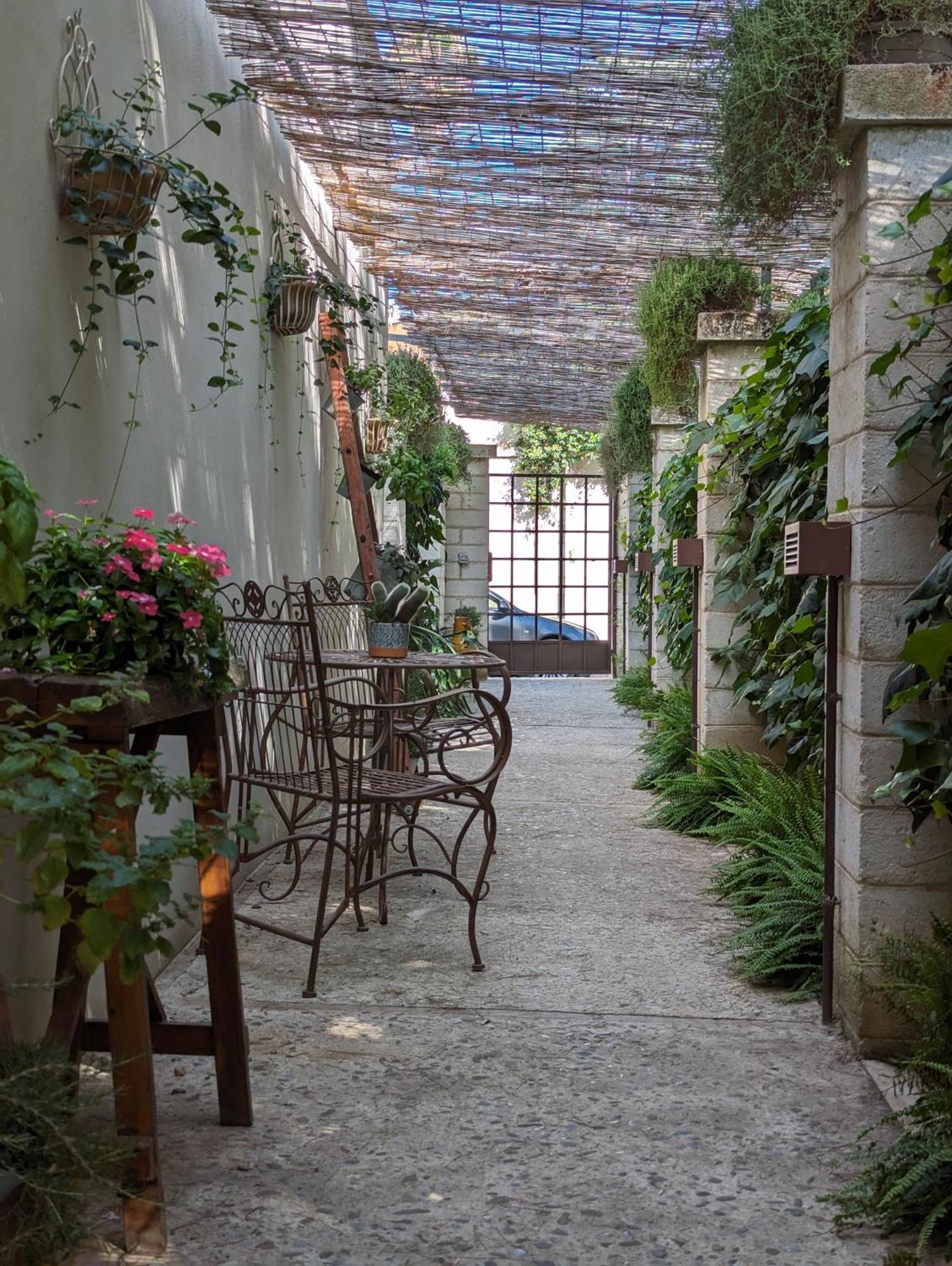 ベルナルダ Borgo San Gaetano Bed & Breakfast エクステリア 写真