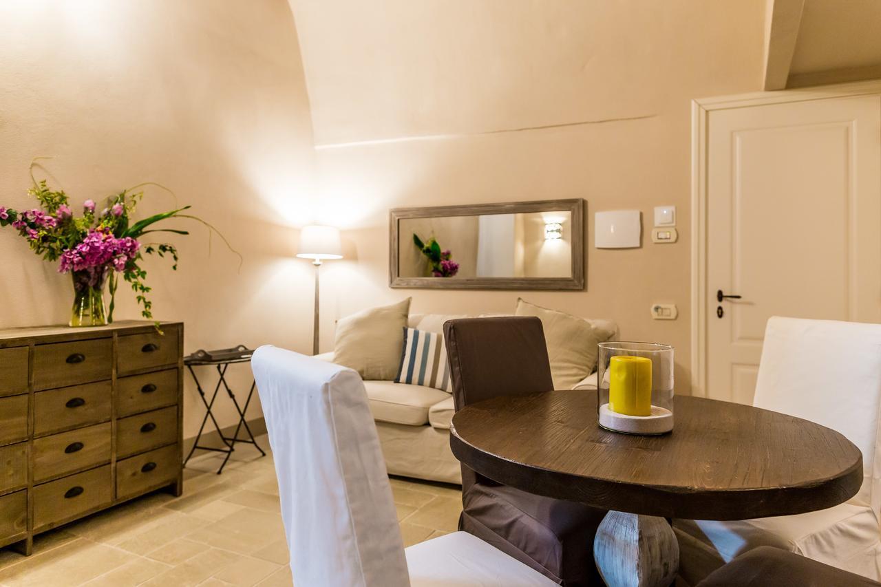 ベルナルダ Borgo San Gaetano Bed & Breakfast エクステリア 写真