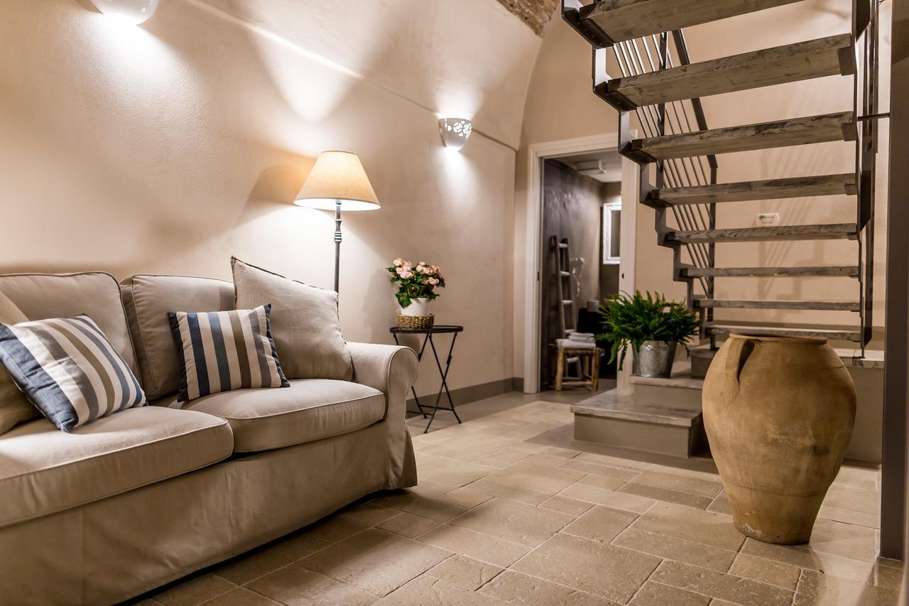 ベルナルダ Borgo San Gaetano Bed & Breakfast エクステリア 写真