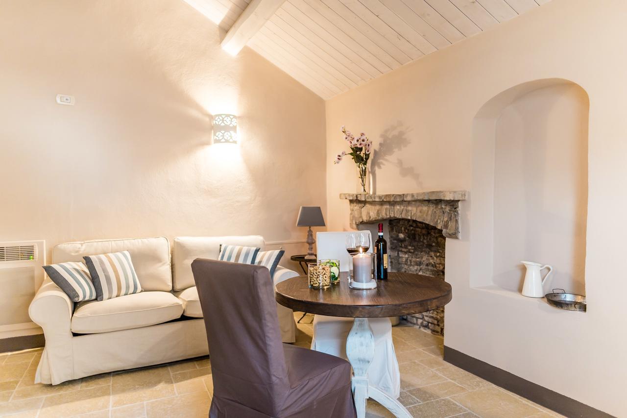 ベルナルダ Borgo San Gaetano Bed & Breakfast エクステリア 写真