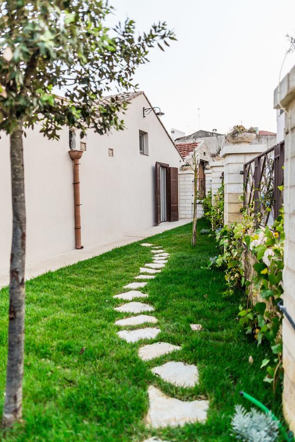 ベルナルダ Borgo San Gaetano Bed & Breakfast エクステリア 写真
