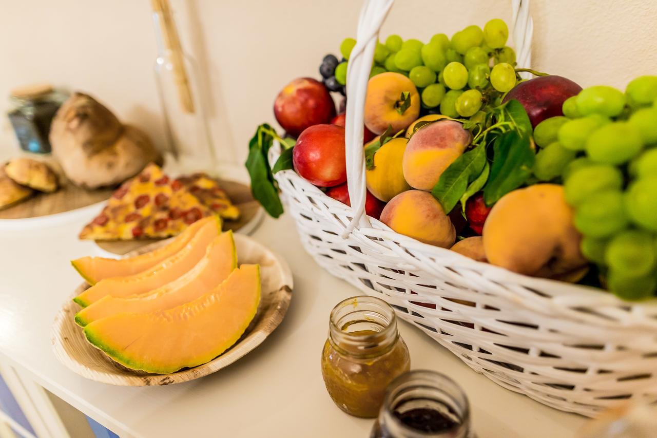 ベルナルダ Borgo San Gaetano Bed & Breakfast エクステリア 写真