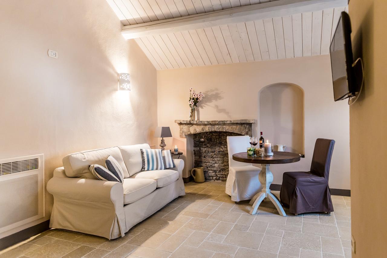 ベルナルダ Borgo San Gaetano Bed & Breakfast エクステリア 写真